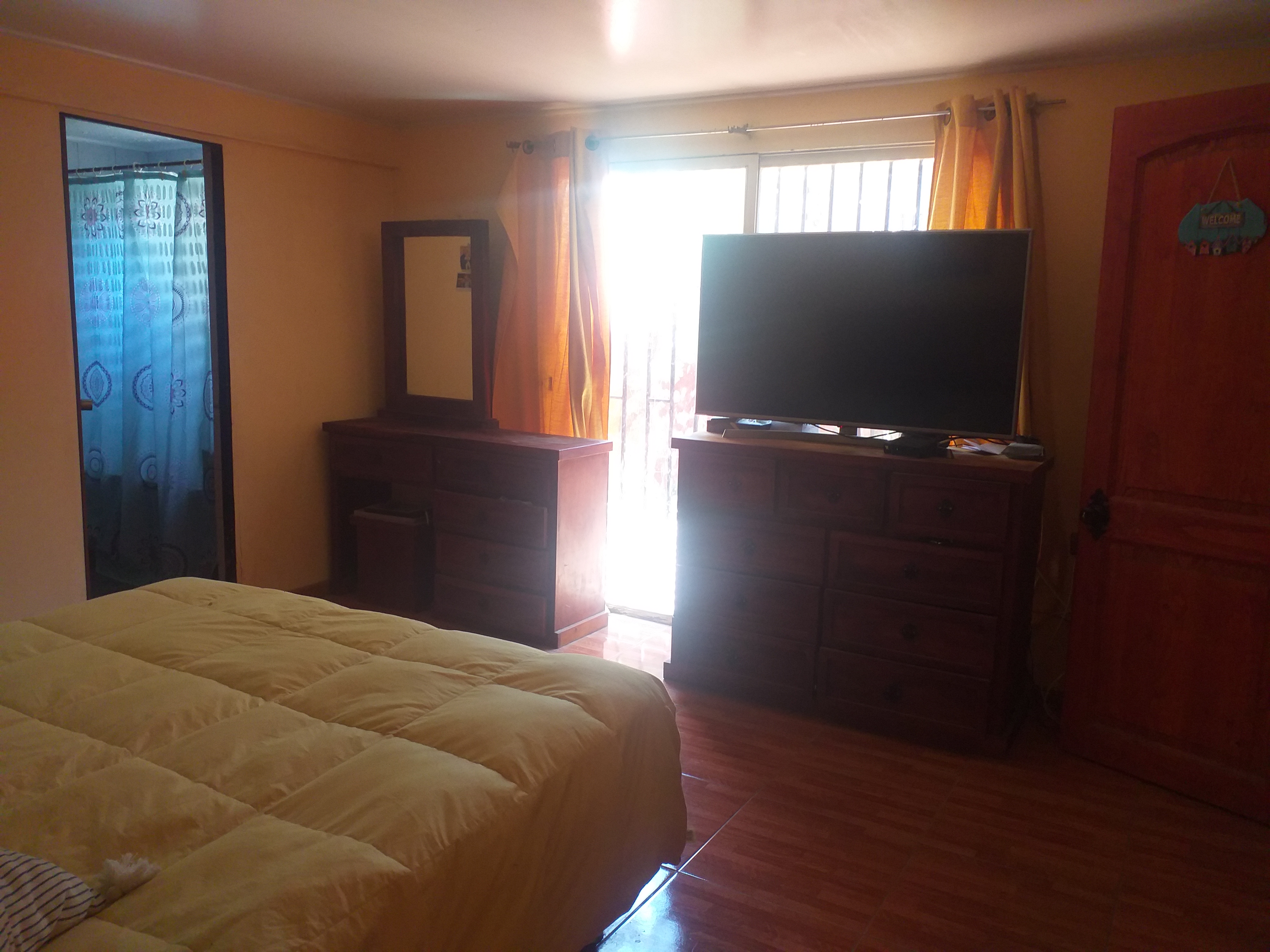 VILLA ARBOLEDA - PRINCIPALMENTE ESTUDIANTES/EMPRESAS.-